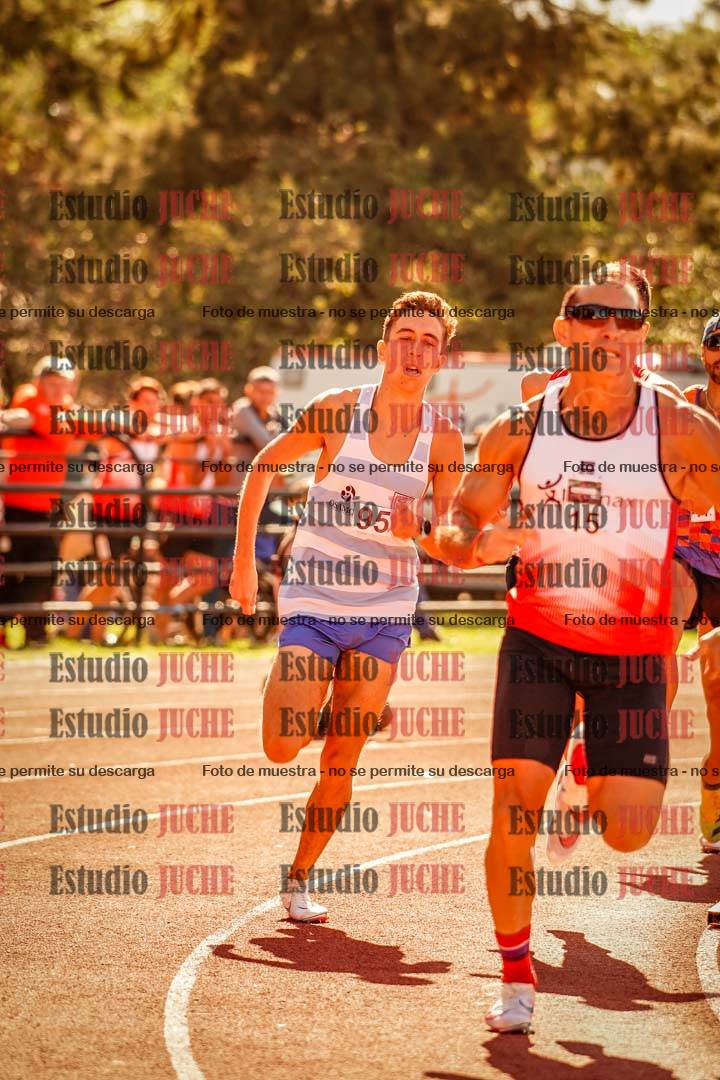 Fotos de los 800 m llanos de varones
