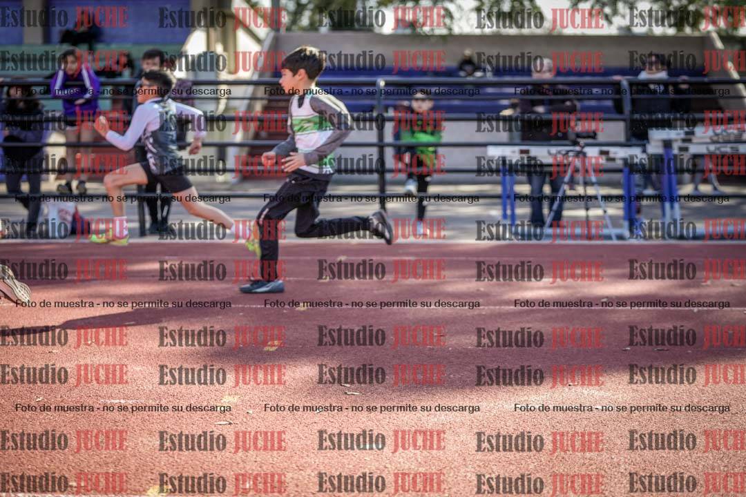 Fotos de los 50 m llanos de varones