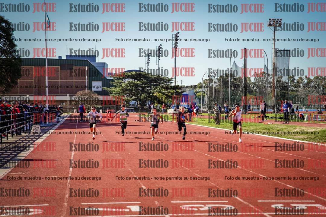 Fotos de los 50 m llanos de varones