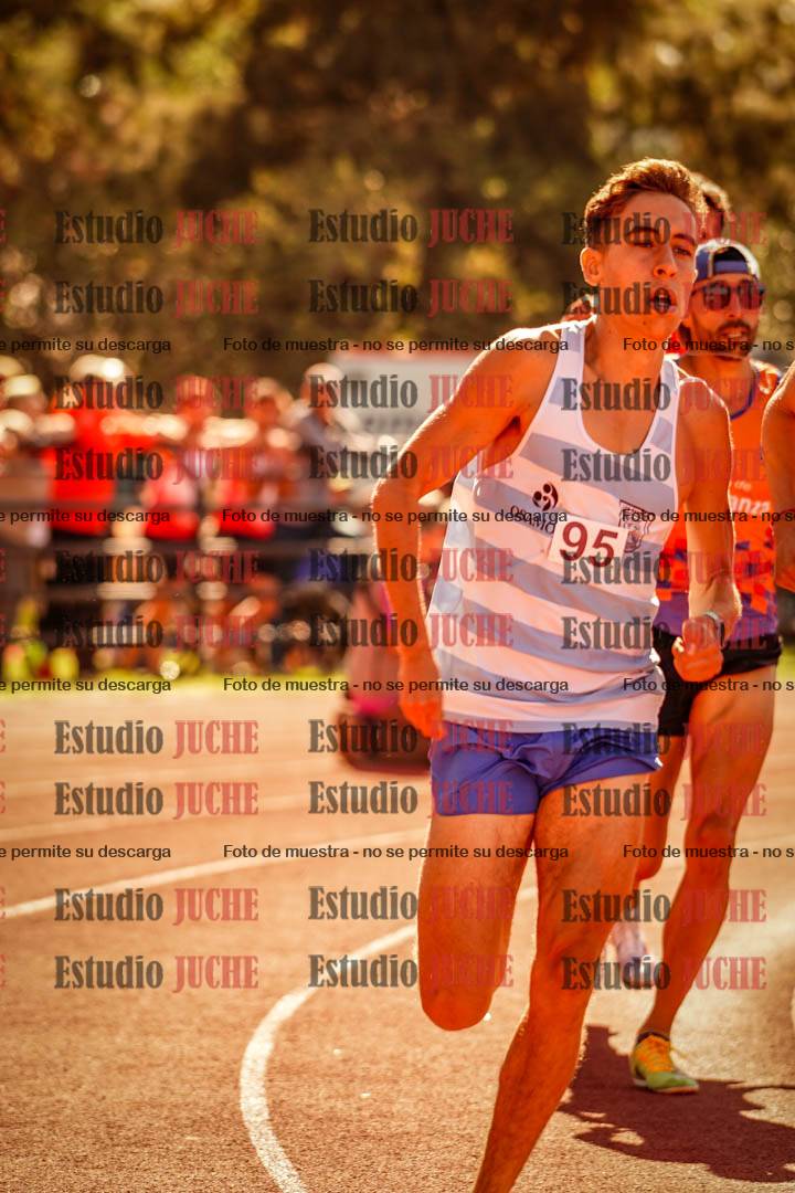 Fotos de los 800 m llanos de varones