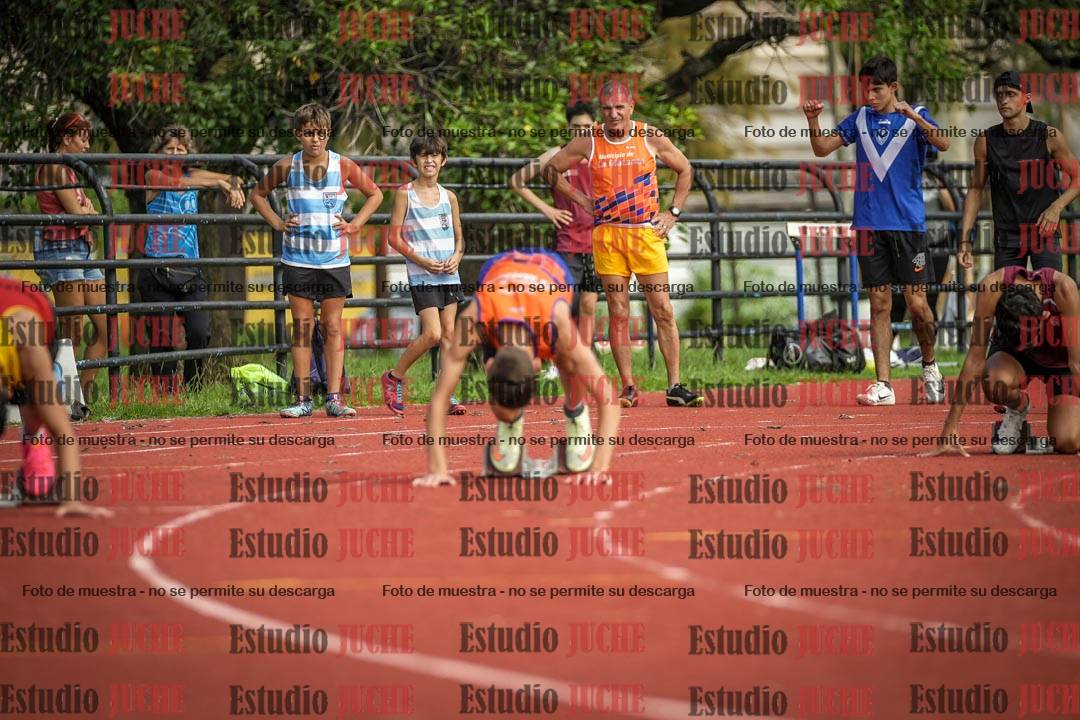 Fotos de los 200 m llanos de varones