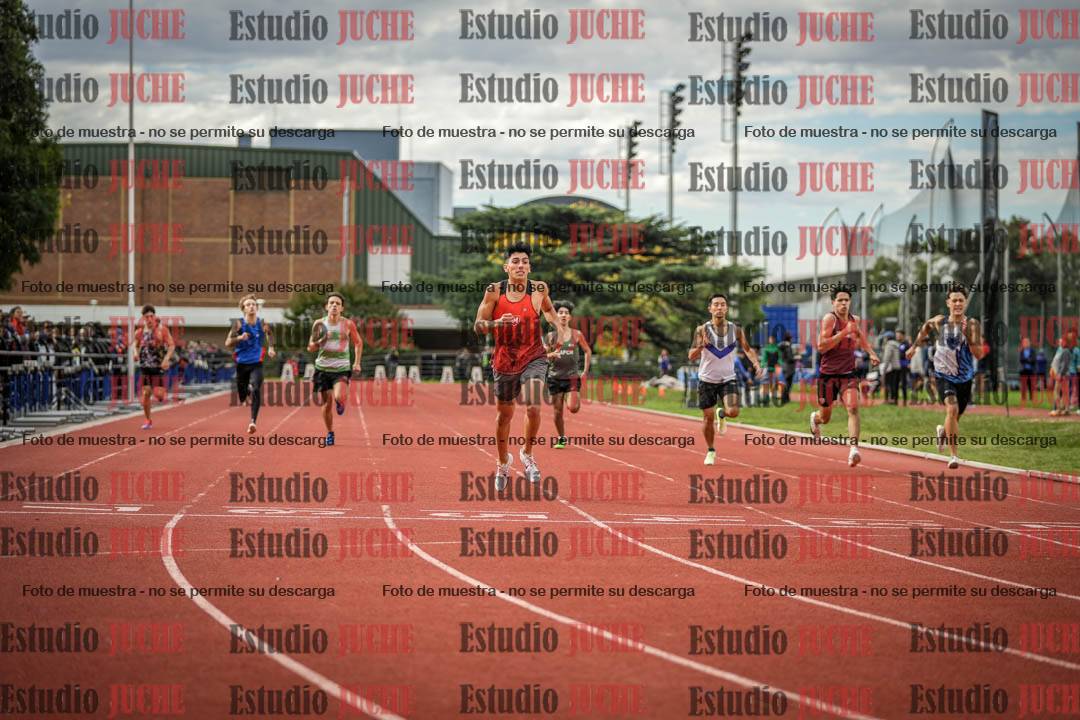 Fotos de los 400 m llanos de varones