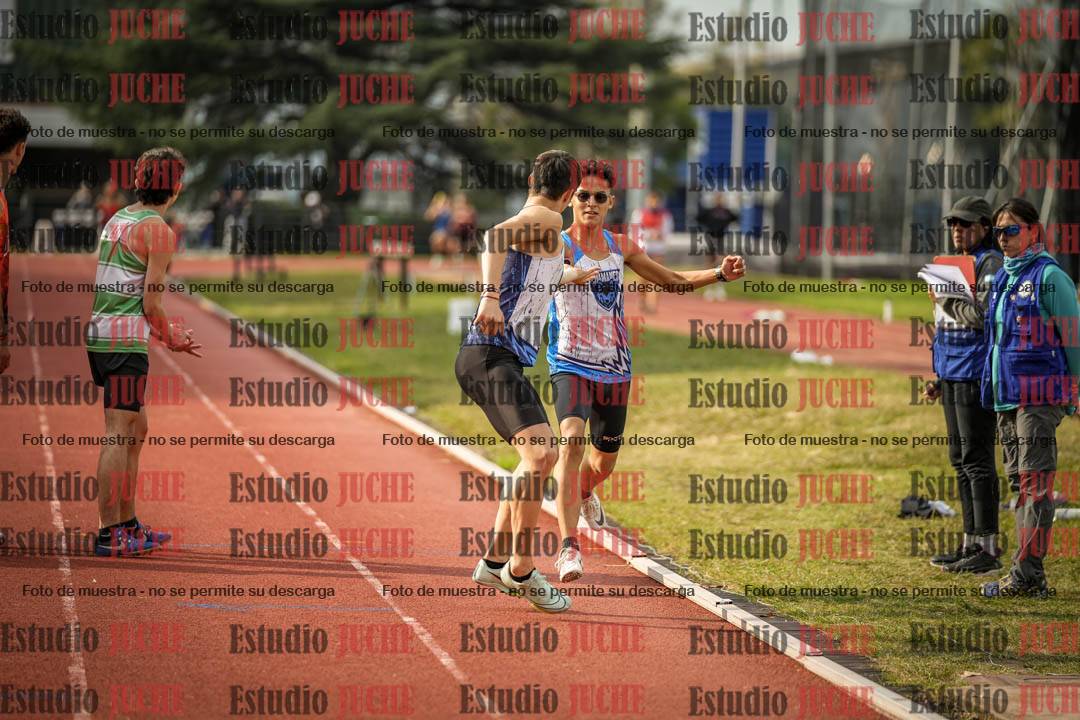 Fotos de las postas 4x400 m llanos de varones