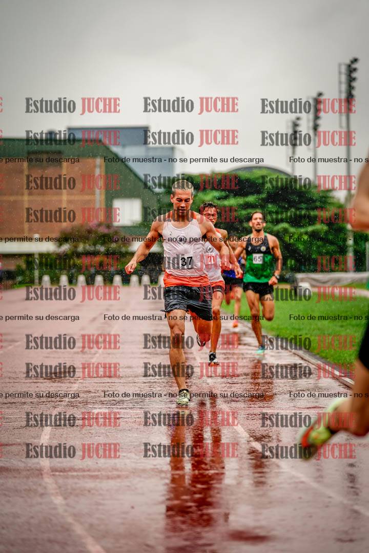 Fotos de los 800 m de varones