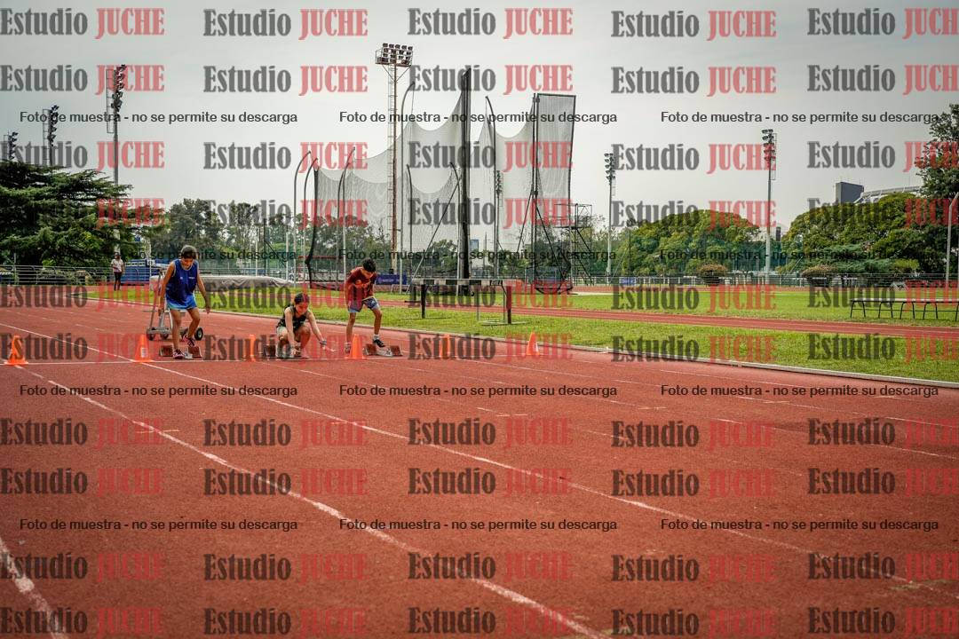 Fotos de los 400 m con vallas de varones