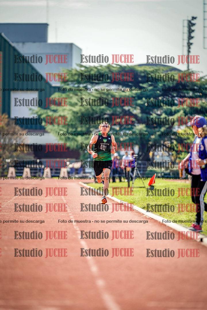 Fotos de los 800 m llanos de varones