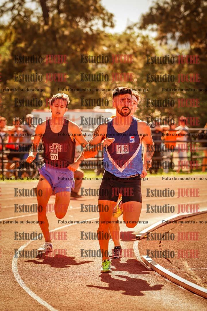 Fotos de los 800 m llanos de varones