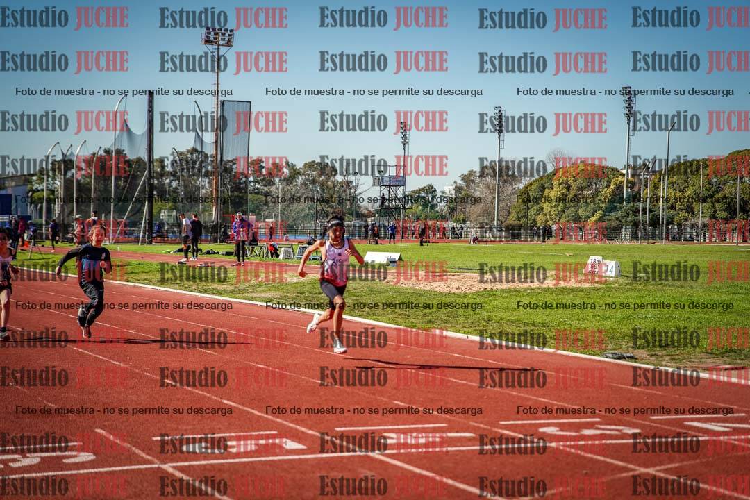 Fotos de los 50 m llanos de varones