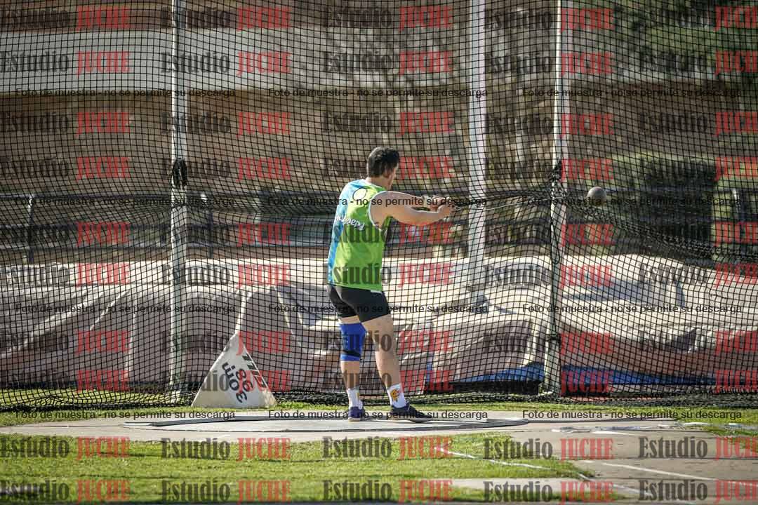 Fotos del lanzamiento de martillo de varones