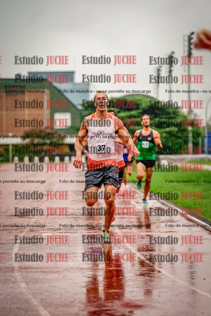 Fotos de los 800 m de varones