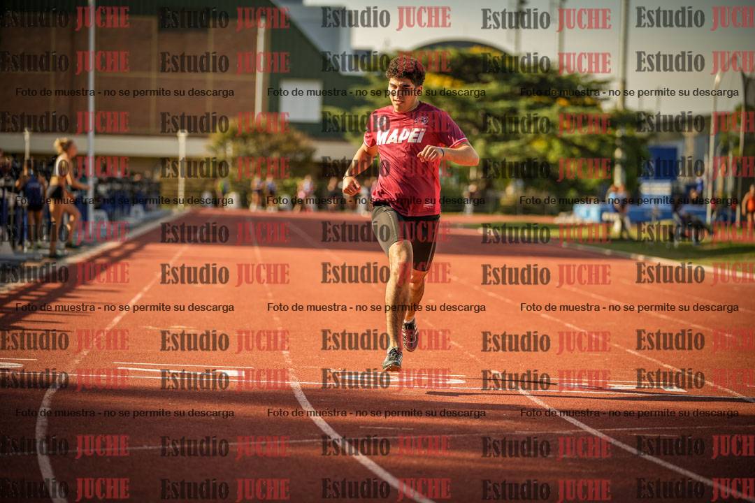 Fotos de los 400 m llanos de varones