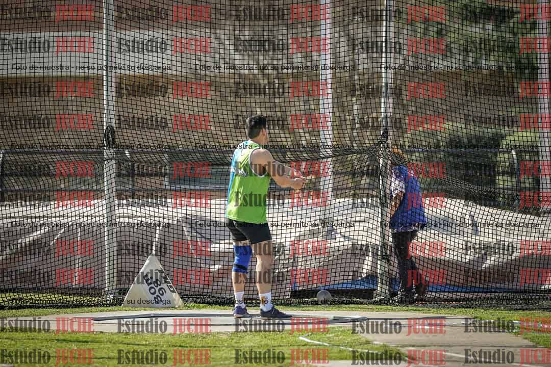 Fotos del lanzamiento de martillo de varones