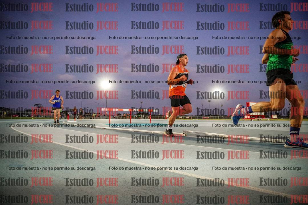 Fotos de los 3000 m llanos de varones