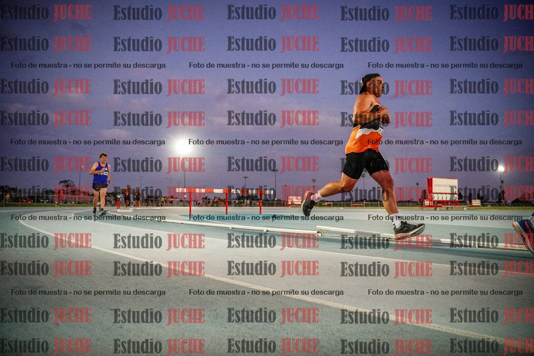 Fotos de los 3000 m llanos de varones