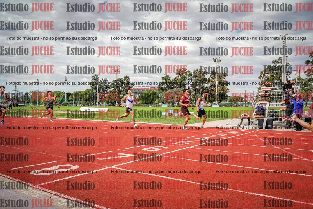 Fotos de los 400 m llanos de varones