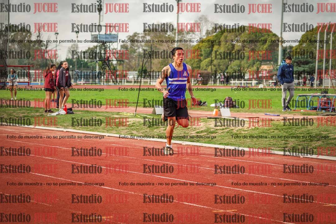 Fotos de los 400 m llanos de varones