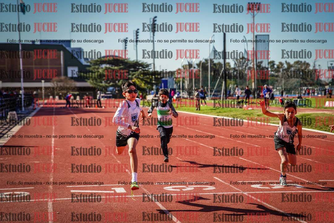 Fotos de los 50 m llanos de varones