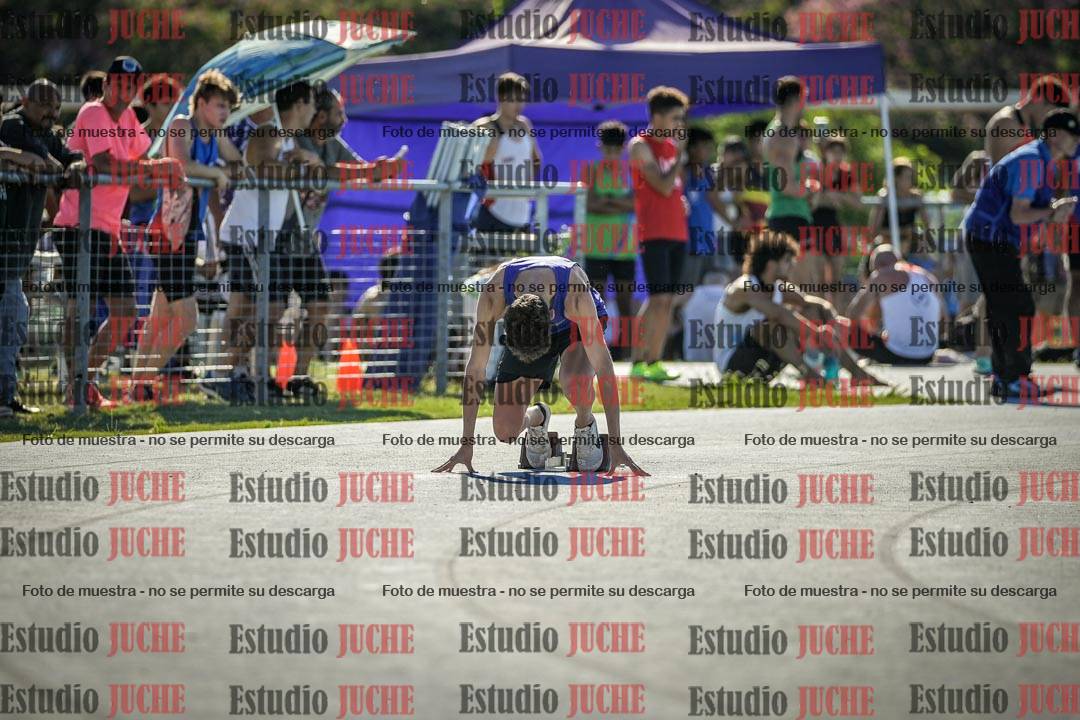 Fotos de los 400 m llanos de varones