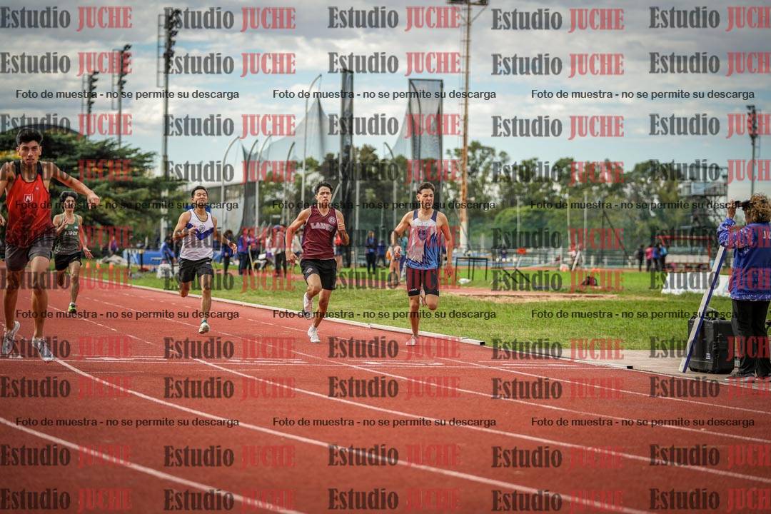 Fotos de los 400 m llanos de varones