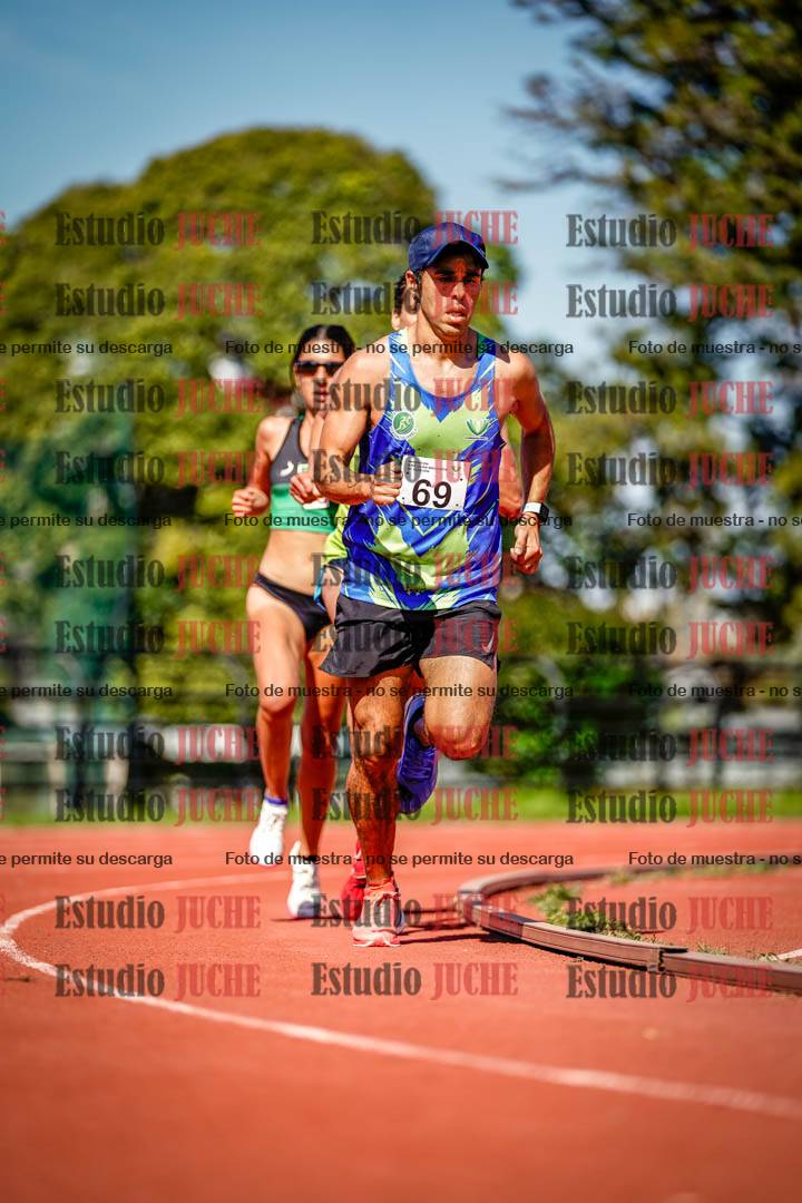 Fotos de los 5000 m llanos de mujeres y varones