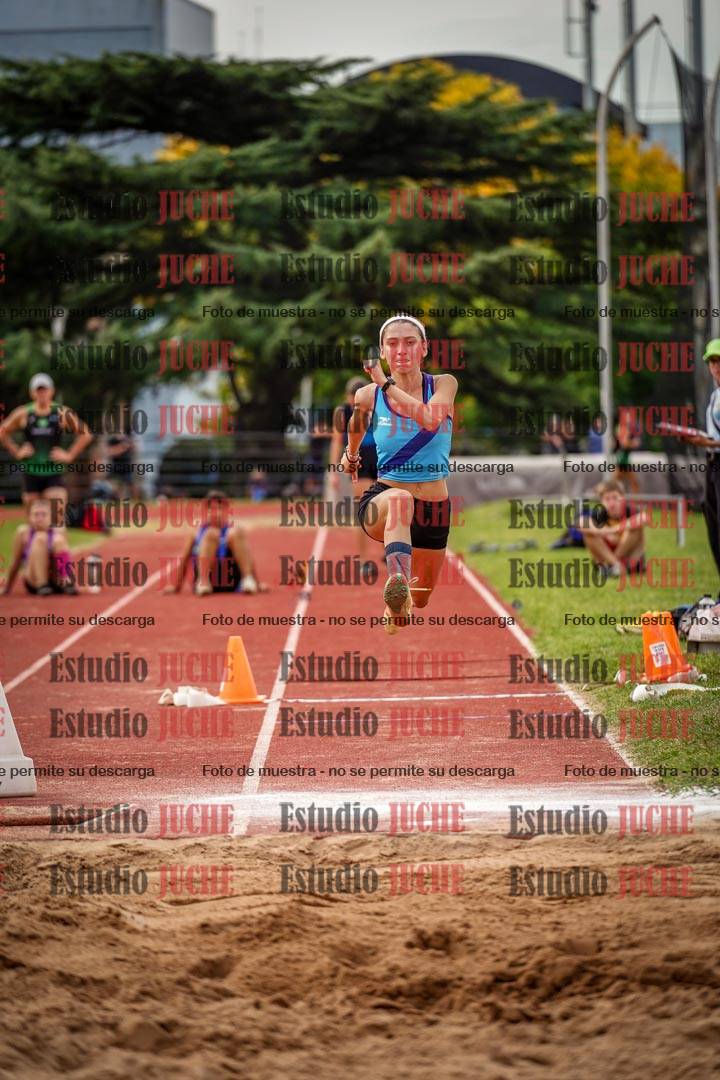 Fotos del salto triple de mujeres y varones