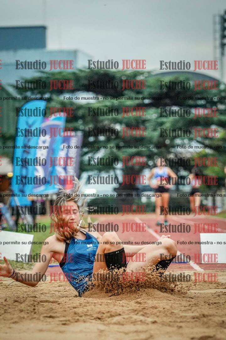 Fotos del salto en largo de mujeres