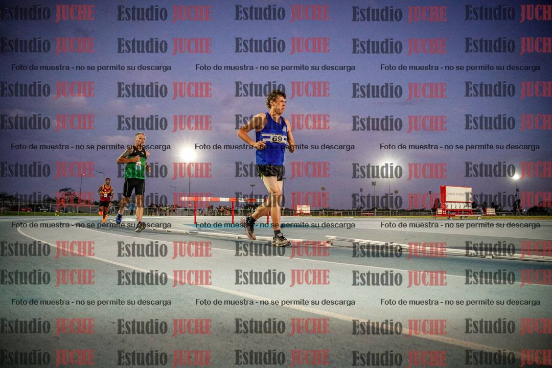 Fotos de los 3000 m llanos de varones