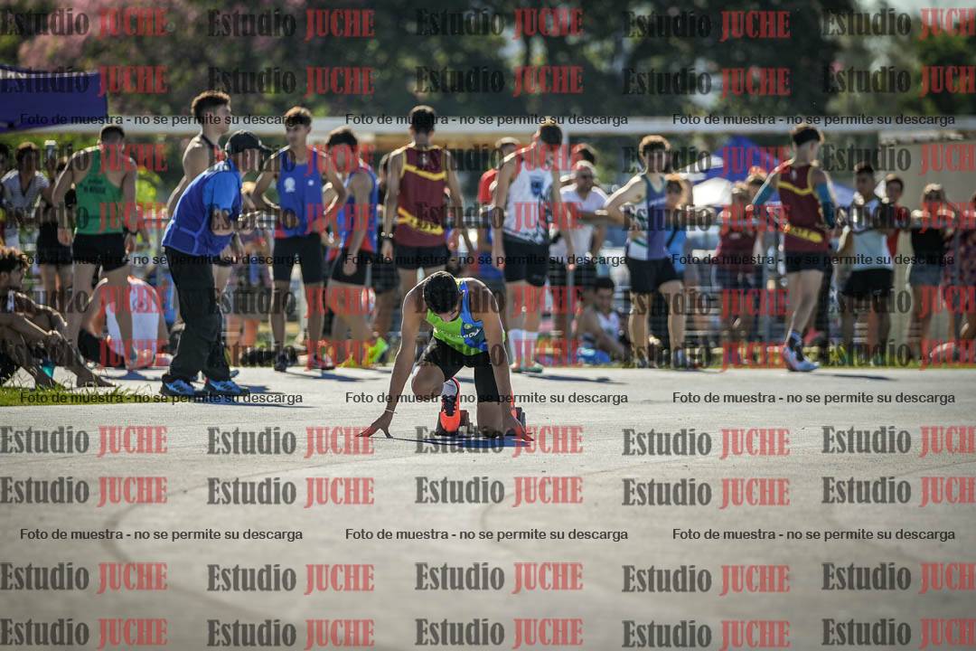 Fotos de los 400 m llanos de varones
