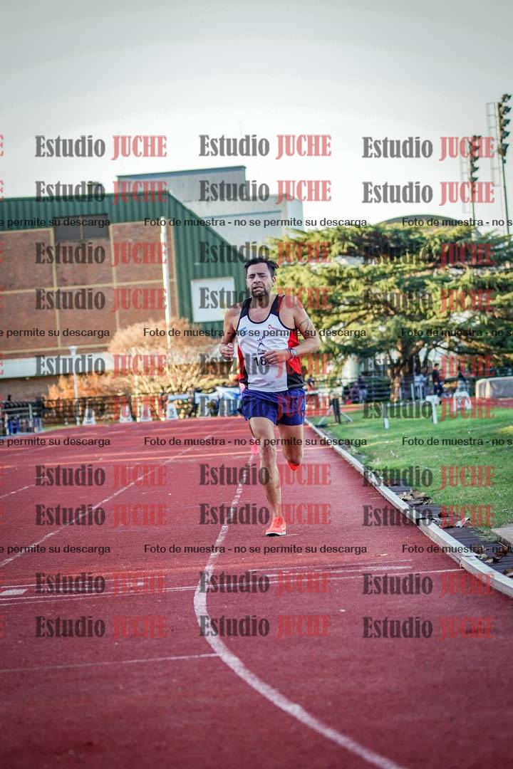 Fotos de los 3000 m llanos de varones