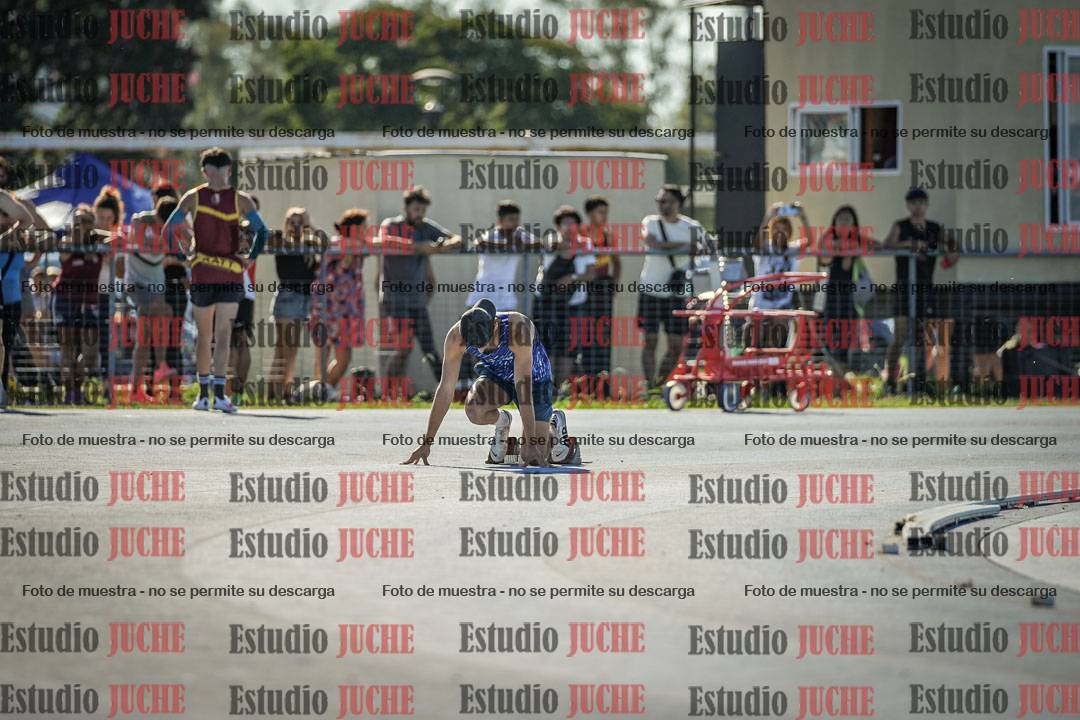 Fotos de los 400 m llanos de varones
