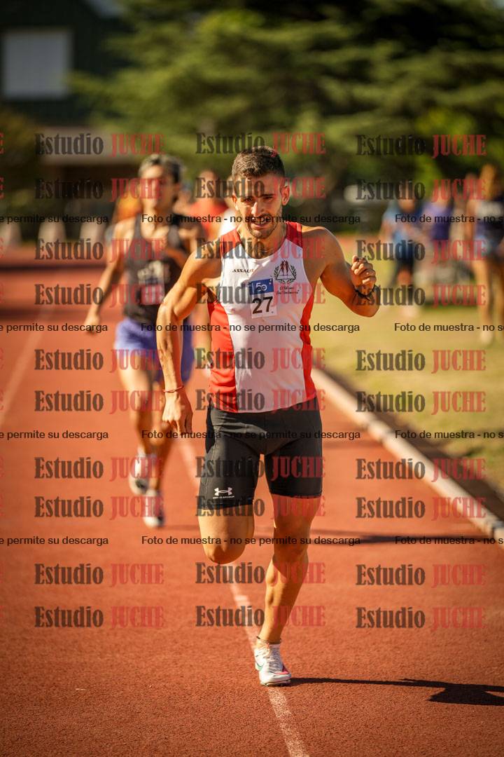 Fotos de los 800 m llanos de varones