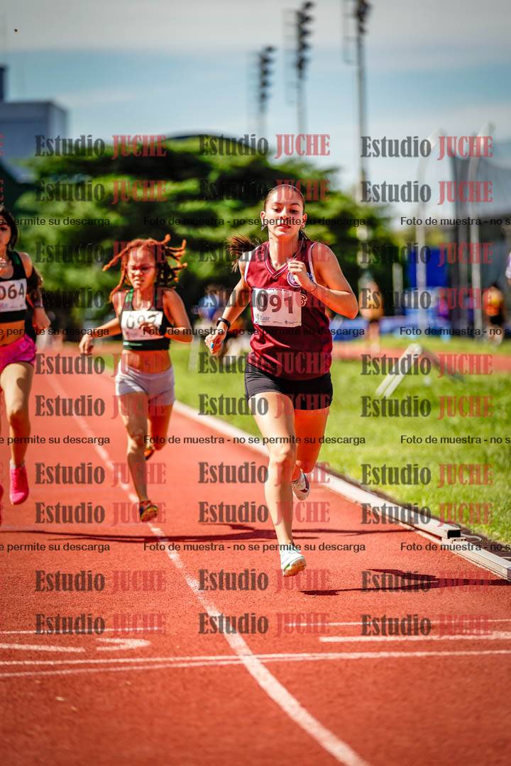 Fotos de los 600 m de mujeres