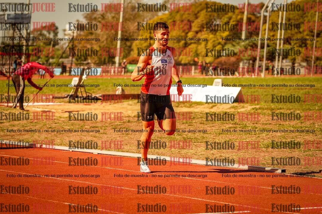 Fotos de los 800 m llanos de varones