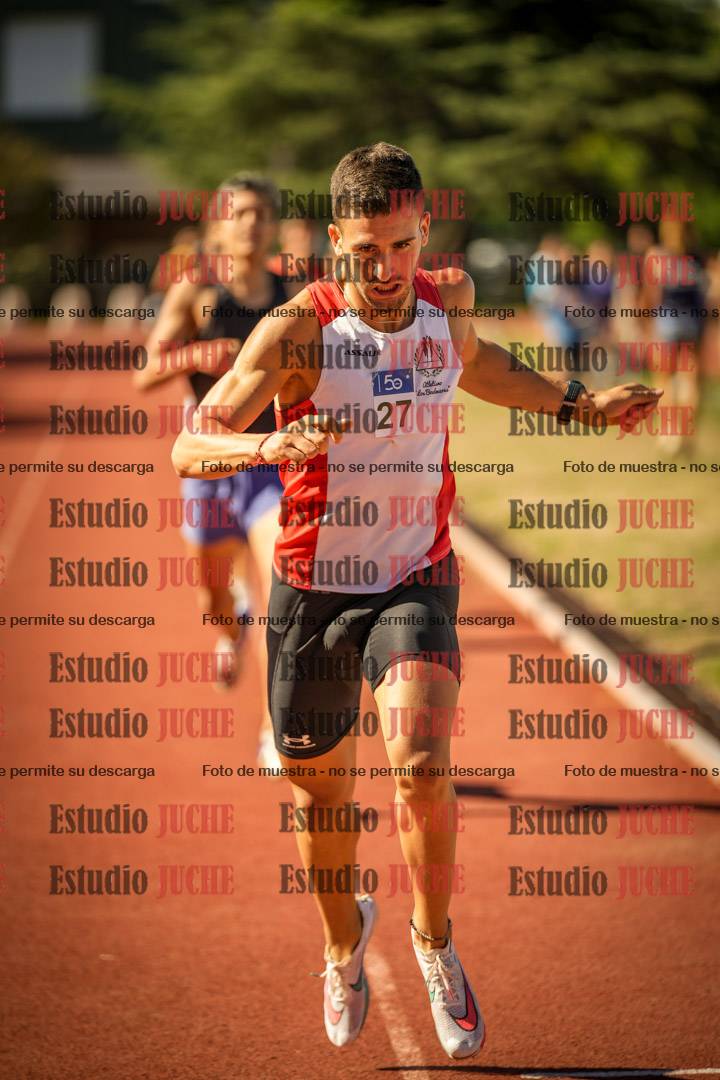Fotos de los 800 m llanos de varones