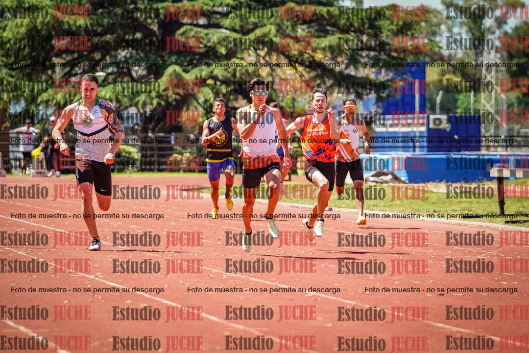 Fotos de los 400 m llanos de varones