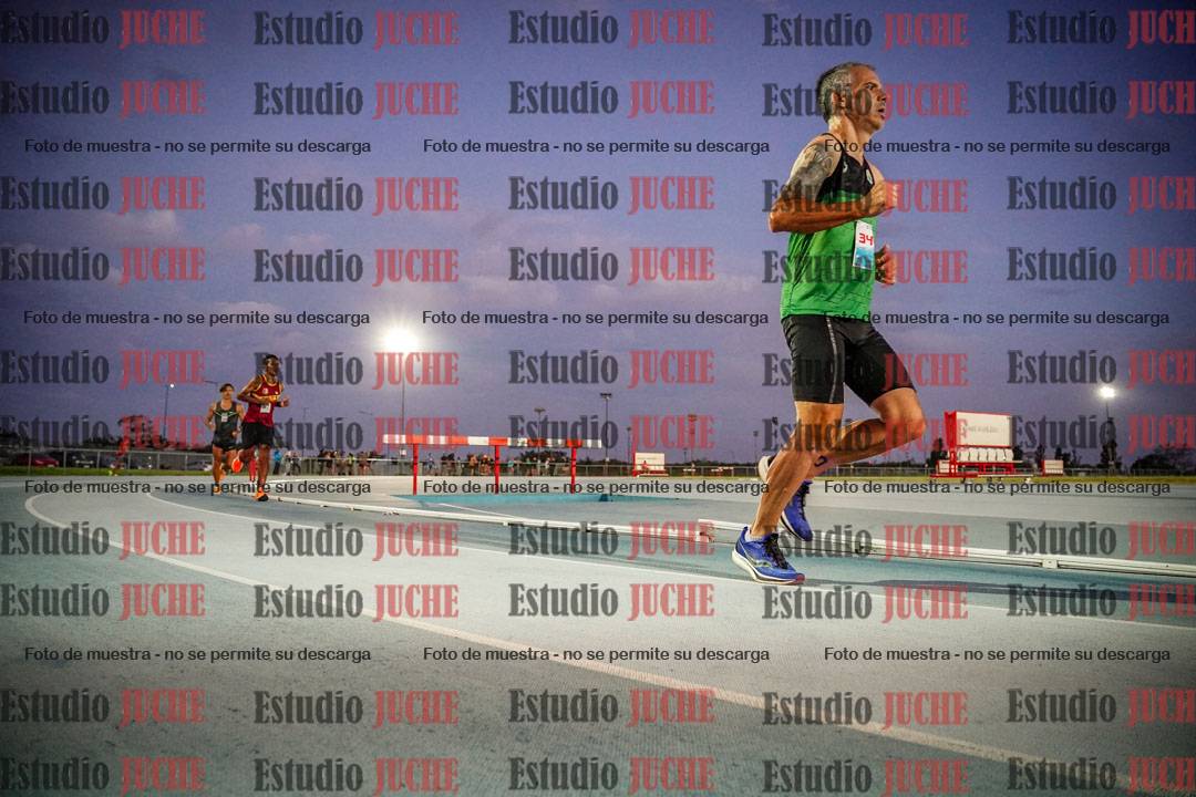 Fotos de los 3000 m llanos de varones