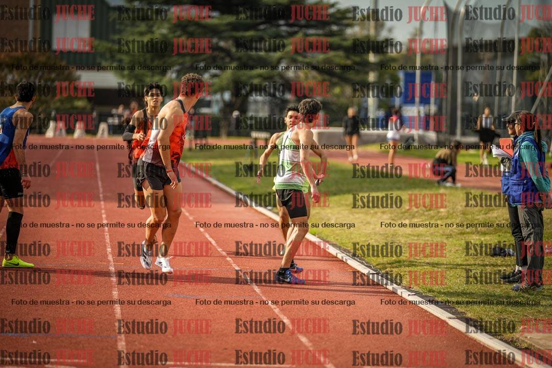 Fotos de las postas 4x400 m llanos de varones