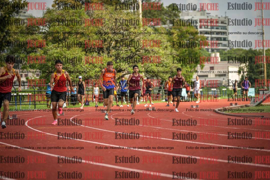 Fotos de los 200 m llanos de varones