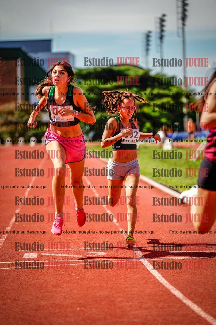 Fotos de los 600 m de mujeres