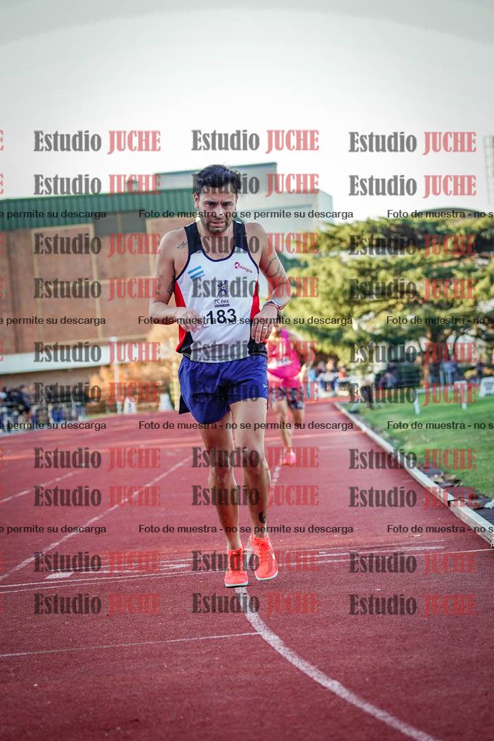 Fotos de los 3000 m llanos de varones