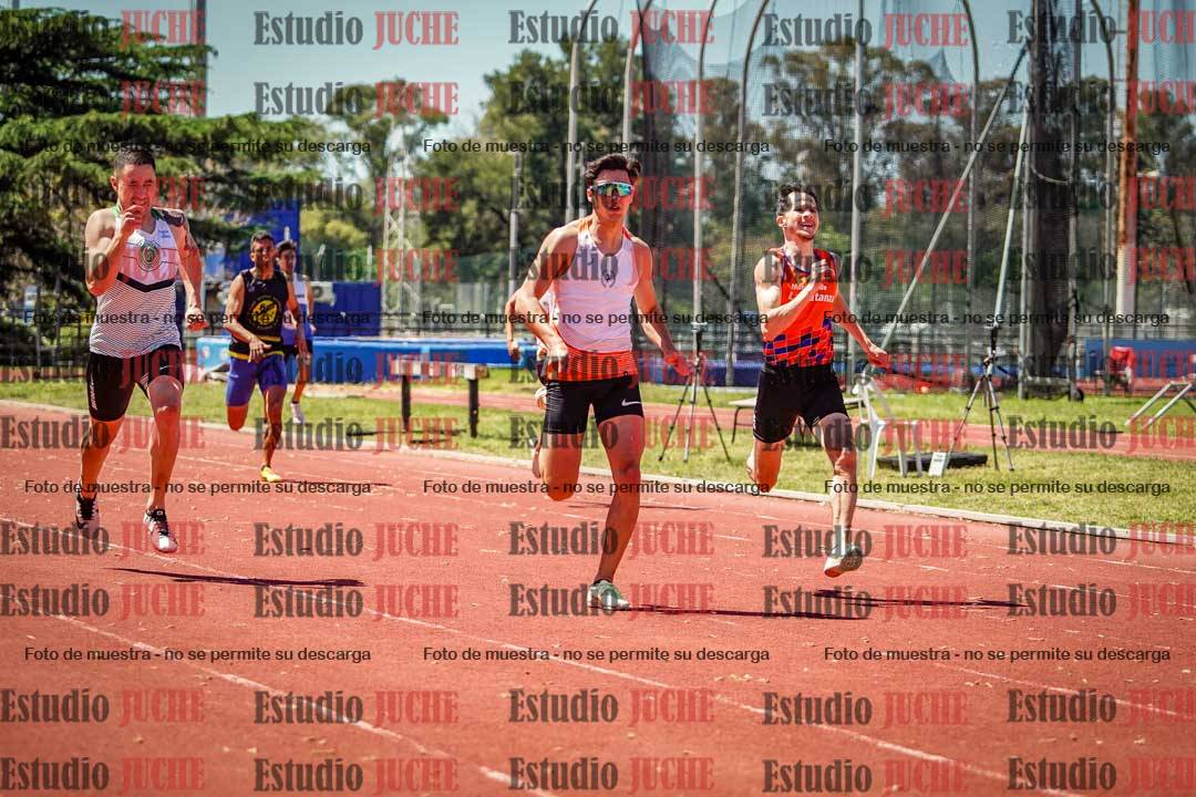 Fotos de los 400 m llanos de varones