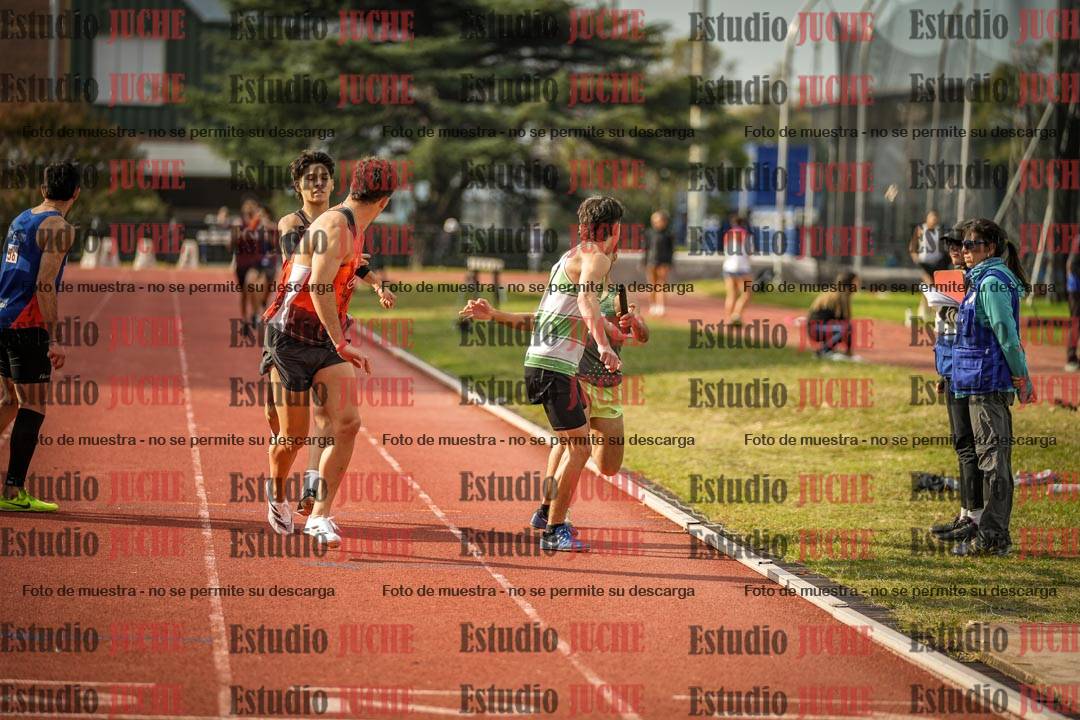 Fotos de las postas 4x400 m llanos de varones