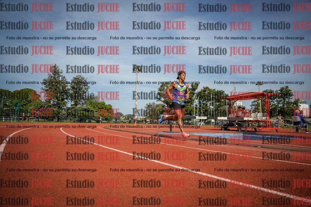 Fotos de los 3000 m llanos de varones
