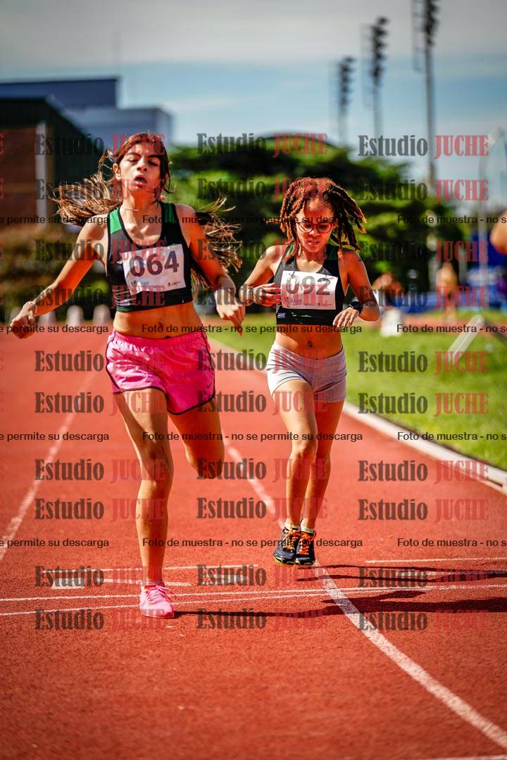 Fotos de los 600 m de mujeres