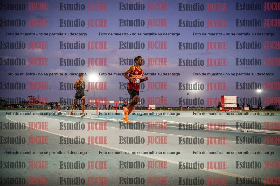 Fotos de los 3000 m llanos de varones
