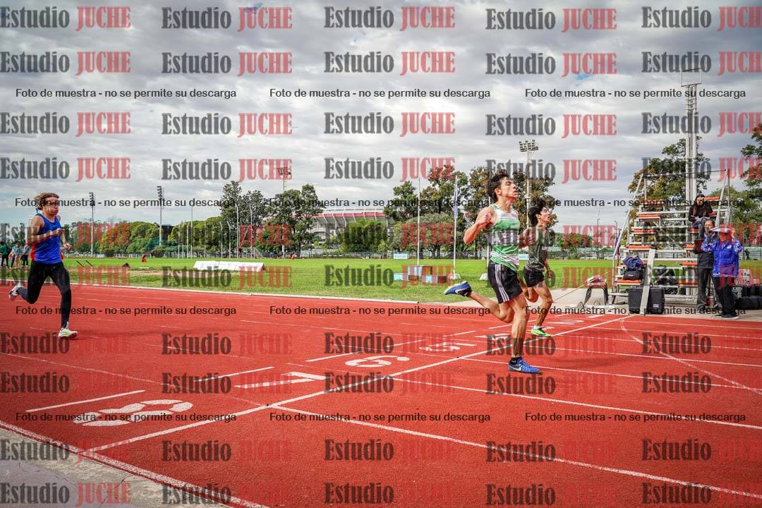 Fotos de los 400 m llanos de varones
