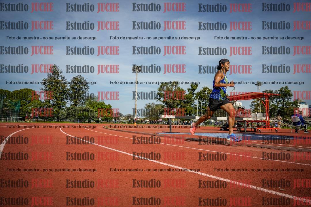 Fotos de los 3000 m llanos de varones