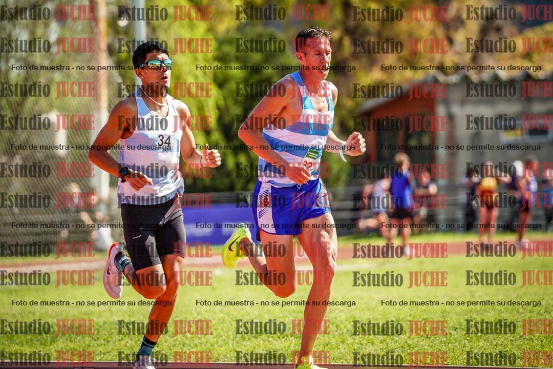 Fotos de los 5000 m llanos de mujeres y varones
