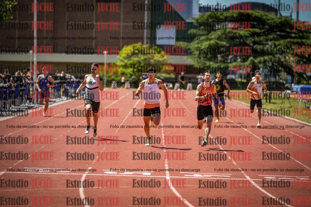 Fotos de los 400 m llanos de varones