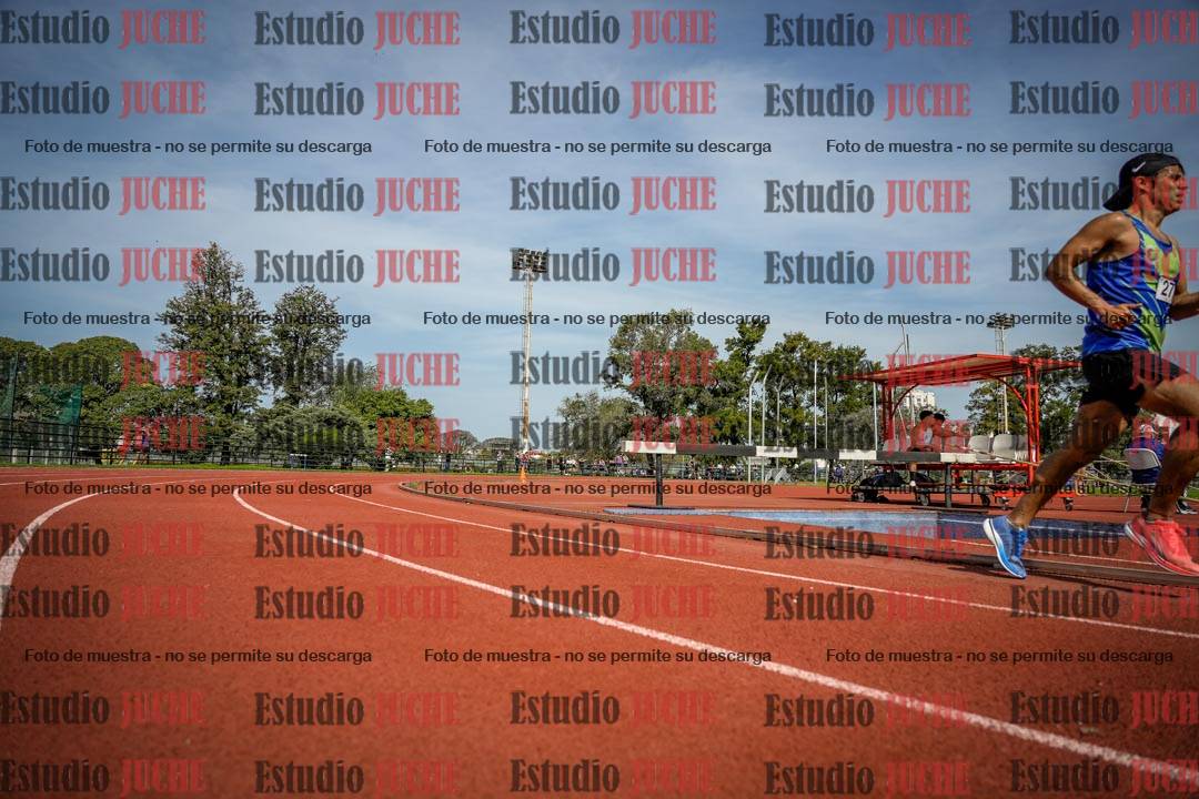Fotos de los 3000 m llanos de varones